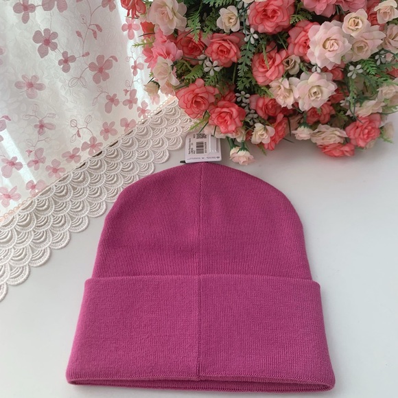 Lululemon Warm Revelation Beanie World market - Picture 6 of 8